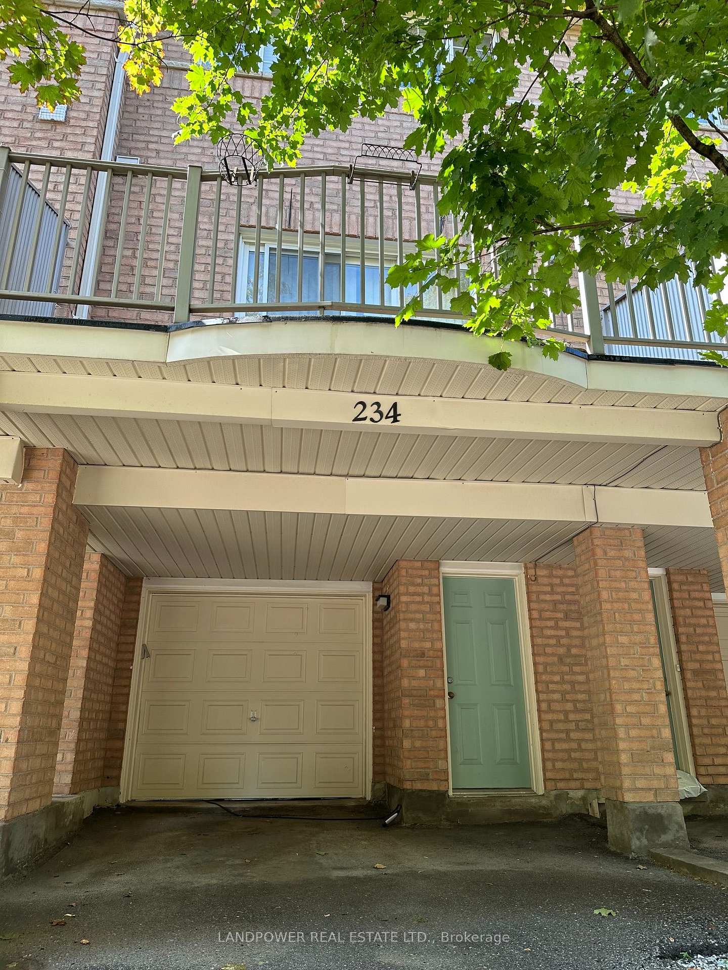 Photo 2 of Unit 234, 23 observatory Lane, Richmond Hill, Observatory — HOMEH