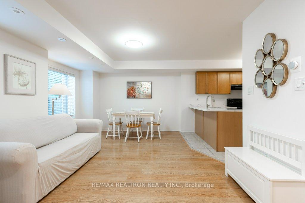 Photo 9 of Unit #139, 306 John Street, Markham, Aileen-Willowbrook — HOMEH