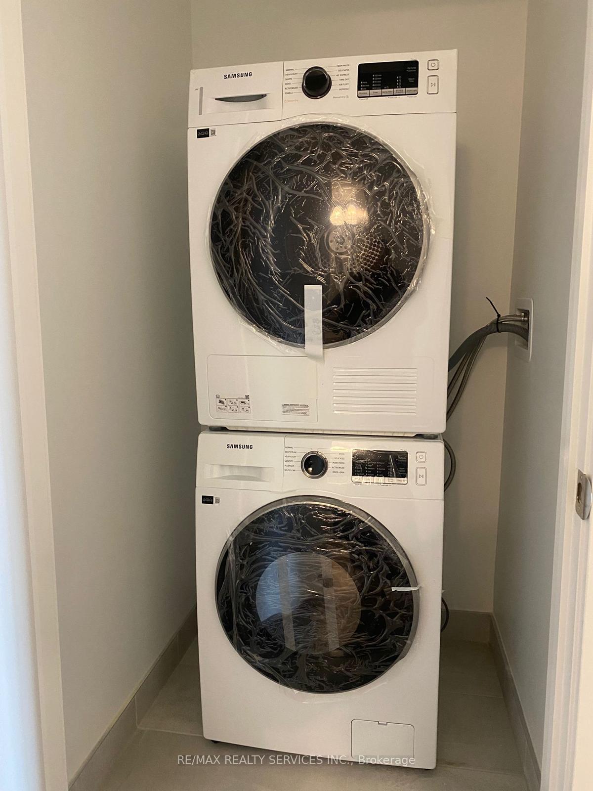 Photo 10 of Unit 5, 5 Romily Avenue, Brampton, Northwest Brampton — HOMEH