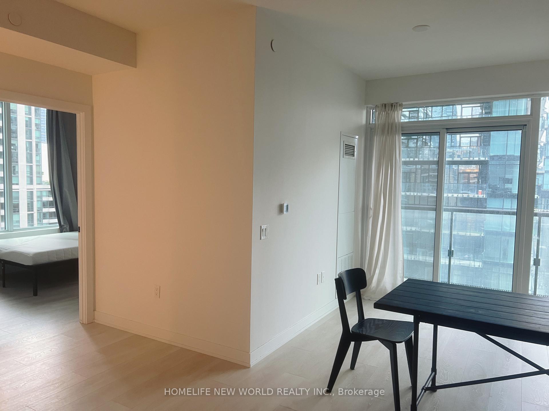 Photo 2 of Unit 1004, 117 Broadway Avenue, Toronto, Mount Pleasant West — HOMEH