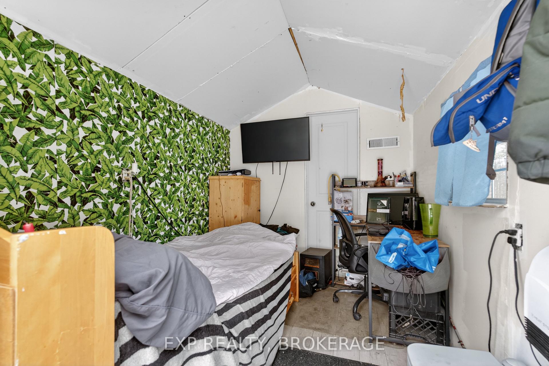 Photo 18 of 2100 Mclean Road, Frontenac, Frontenac Centre — HOMEH