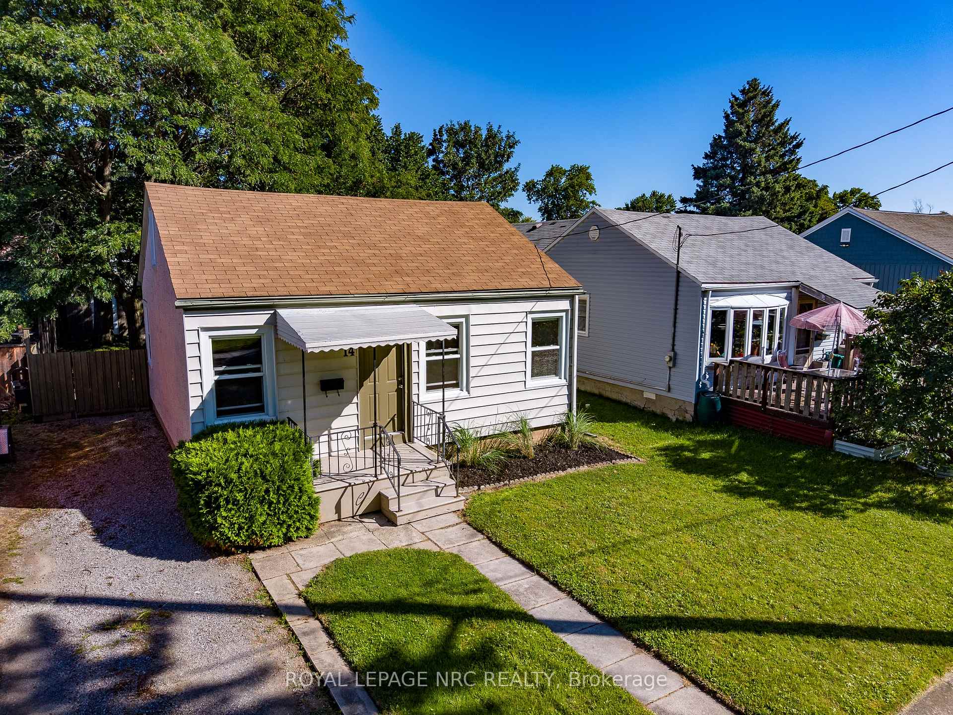 Photo 1 of 14 Hilda Street, St. Catharines, Western Hill — HOMEH