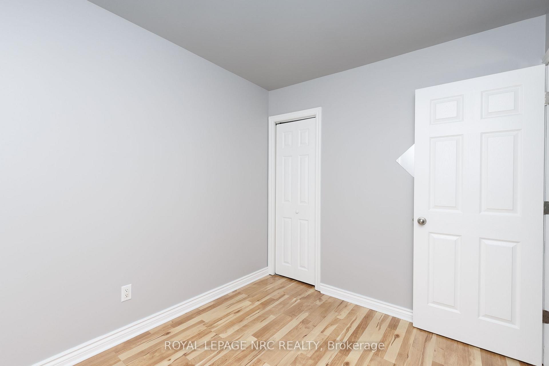 Photo 5 of 14 Hilda Street, St. Catharines, Western Hill — HOMEH