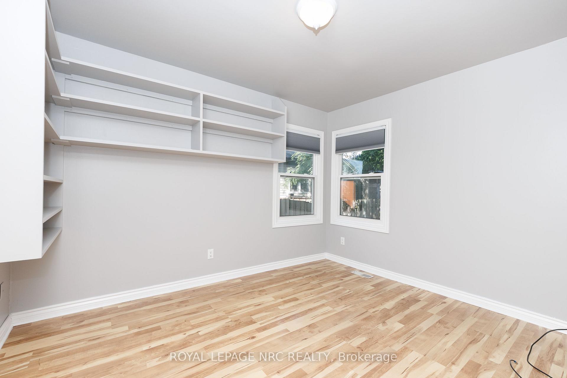 Photo 6 of 14 Hilda Street, St. Catharines, Western Hill — HOMEH