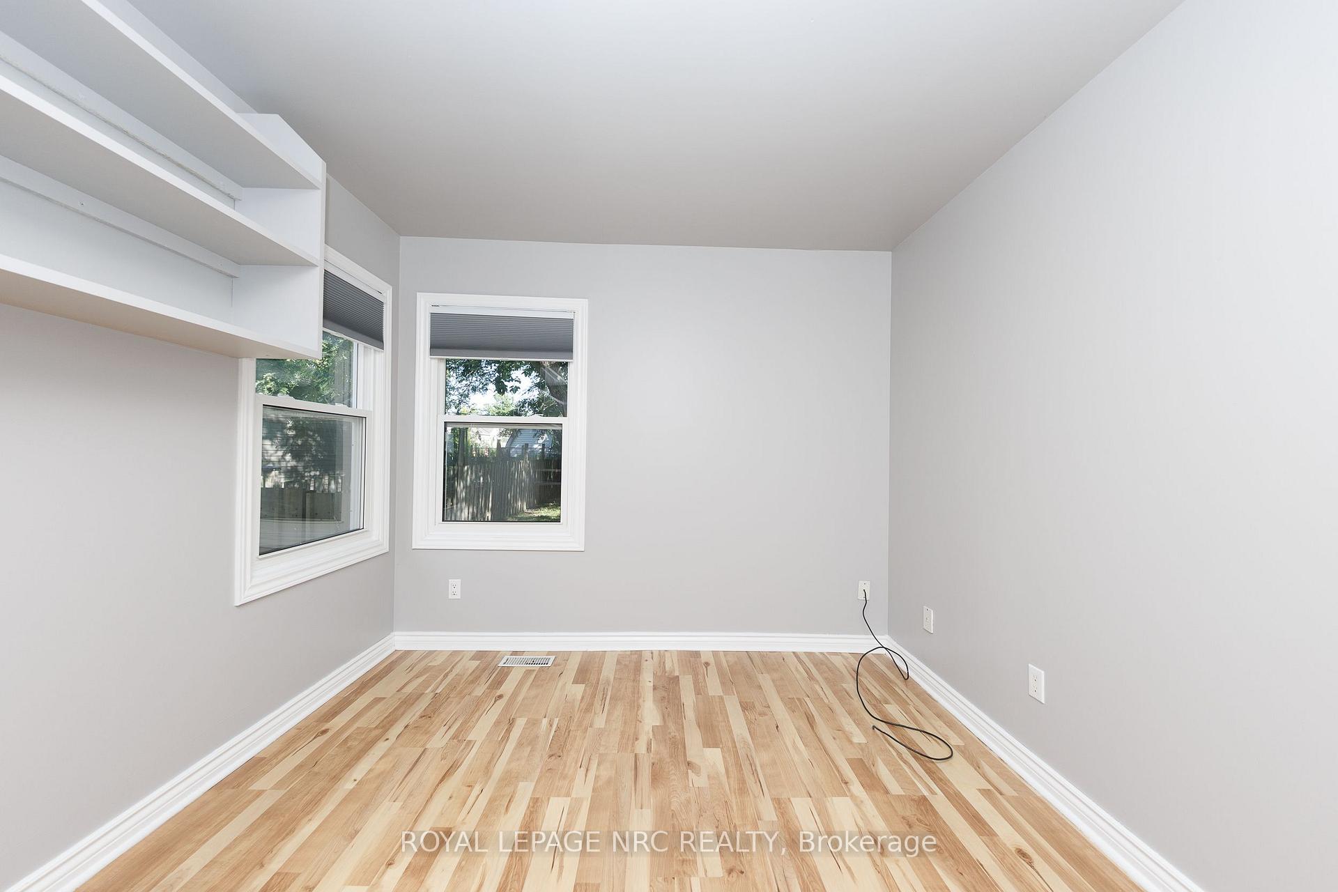 Photo 7 of 14 Hilda Street, St. Catharines, Western Hill — HOMEH