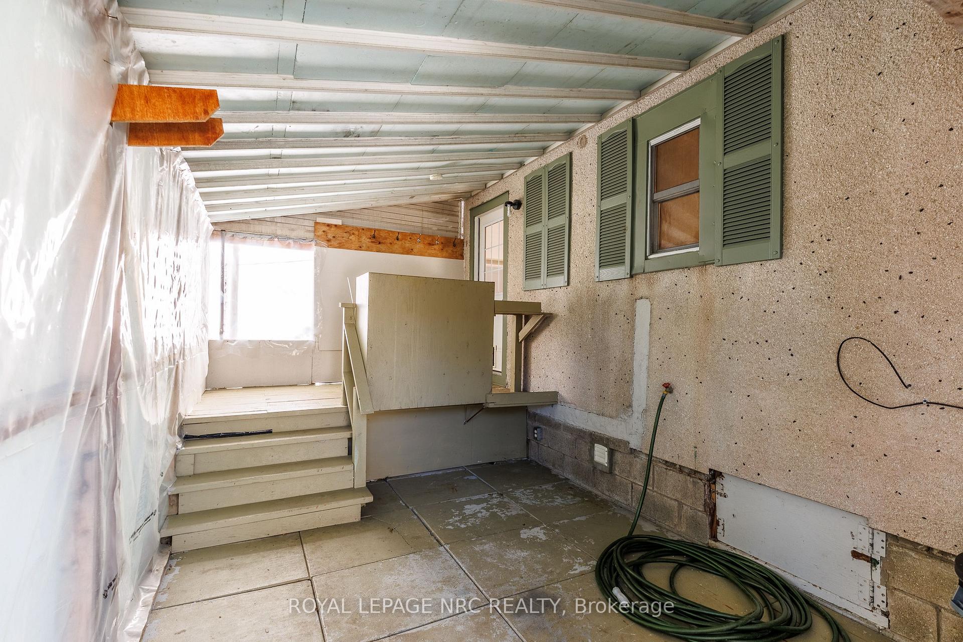 Photo 17 of 14 Hilda Street, St. Catharines, Western Hill — HOMEH