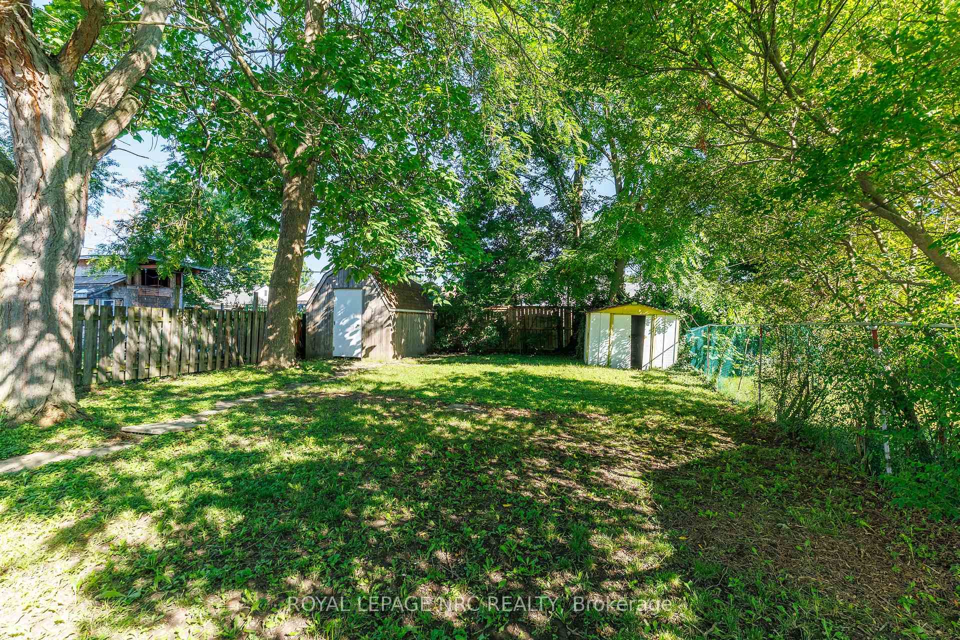 Photo 20 of 14 Hilda Street, St. Catharines, Western Hill — HOMEH
