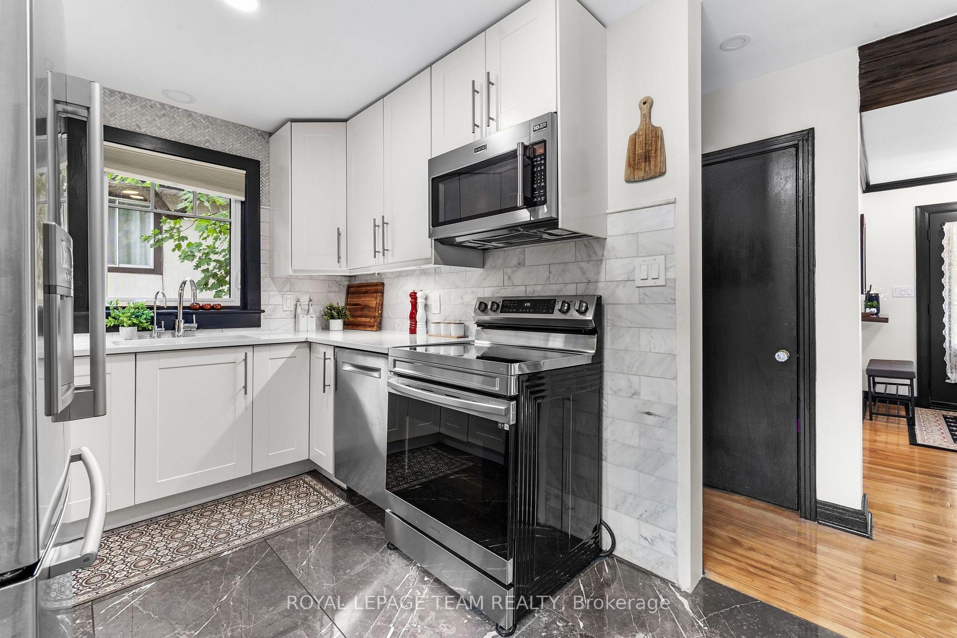 Photo 17 of 185 Camelia Avenue, Ottawa, Manor Park — HOMEH