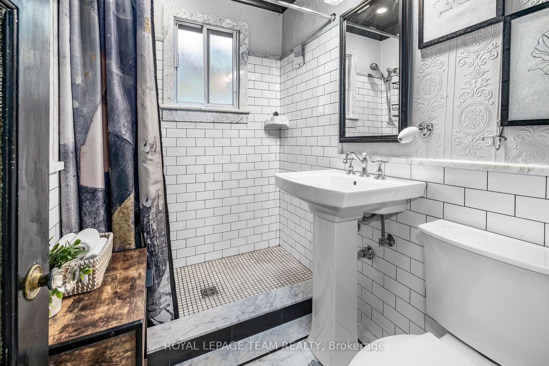 Photo 20 of 185 Camelia Avenue, Ottawa, Manor Park — HOMEH
