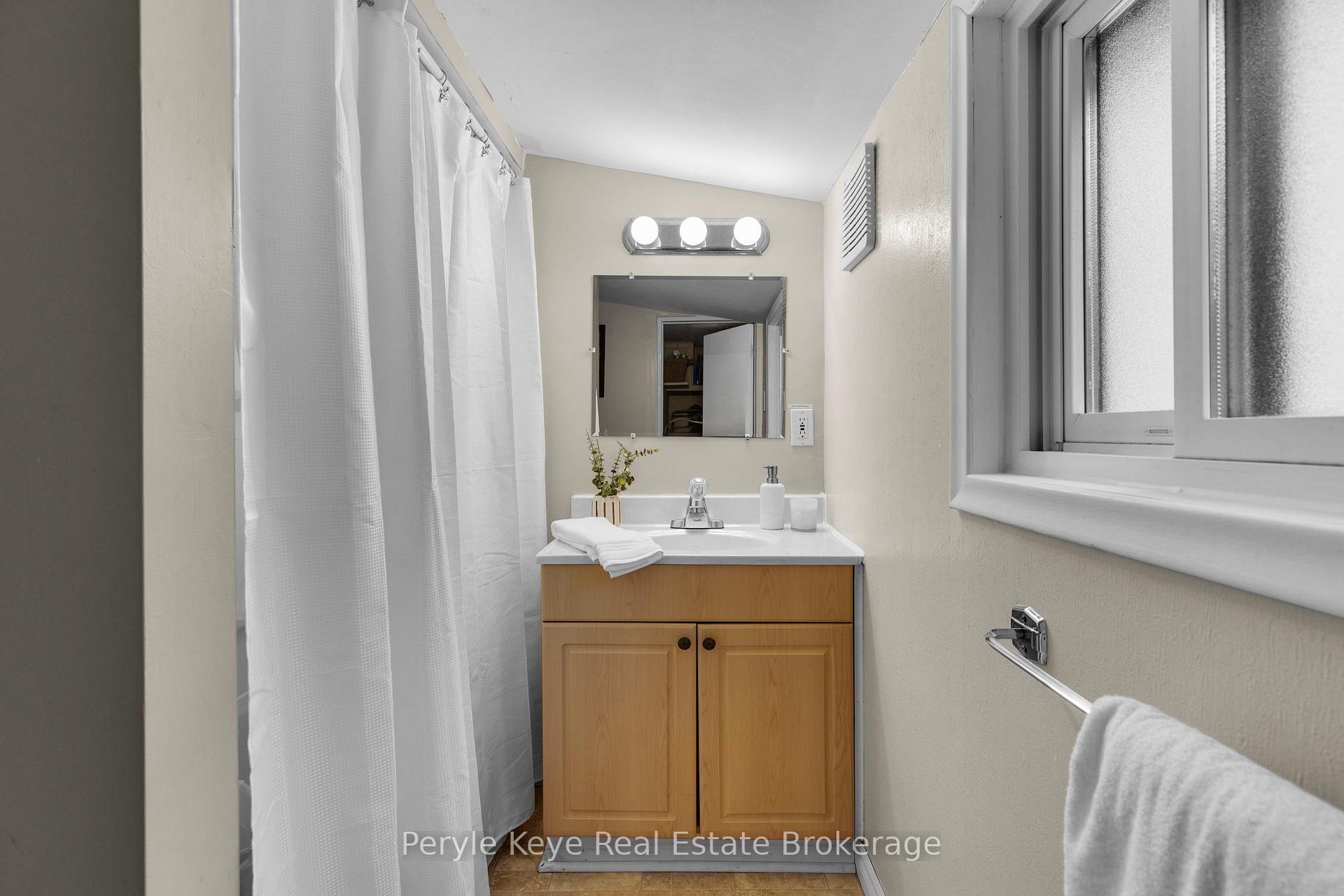 Photo 22 of 1025 & 1027 Big Island Road, Bracebridge, Draper — HOMEH