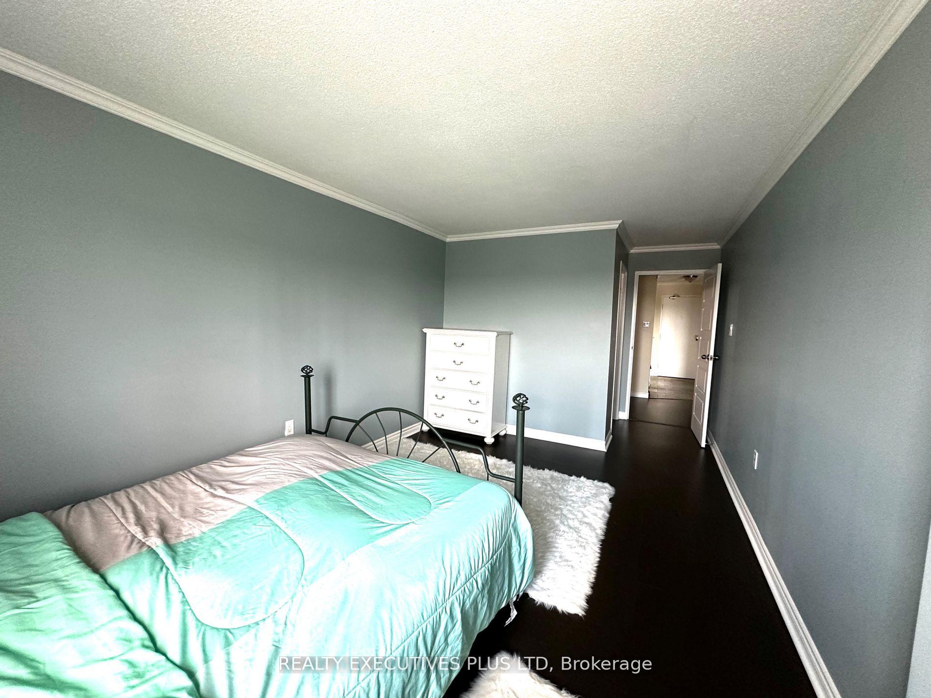 Photo 7 of Unit 806, 858 Commissioners Road E, London, South H — HOMEH