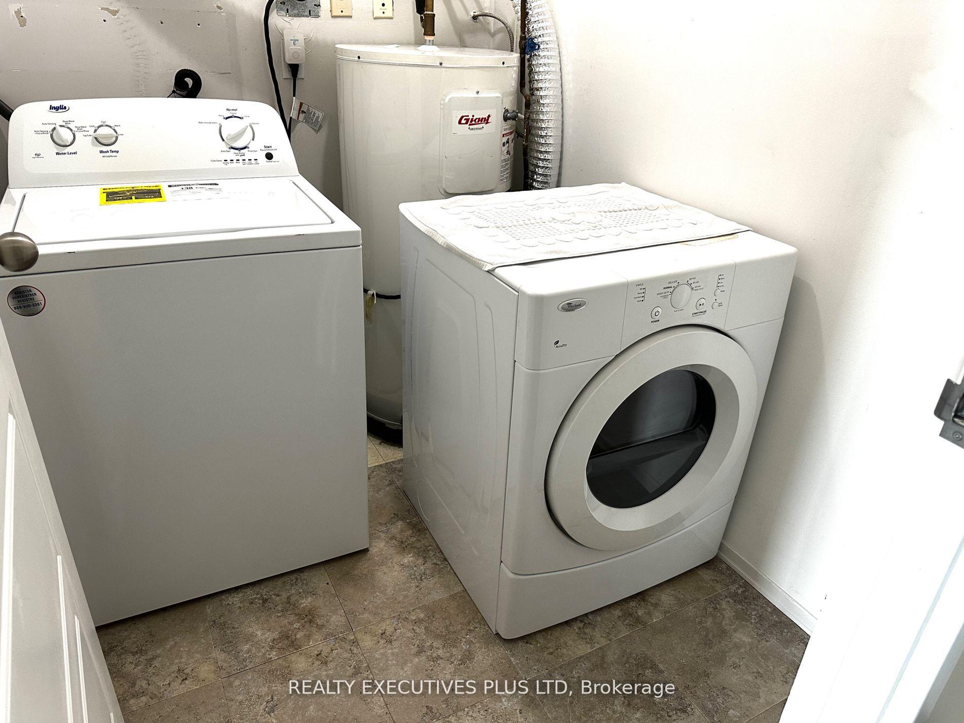 Photo 11 of Unit 806, 858 Commissioners Road E, London, South H — HOMEH