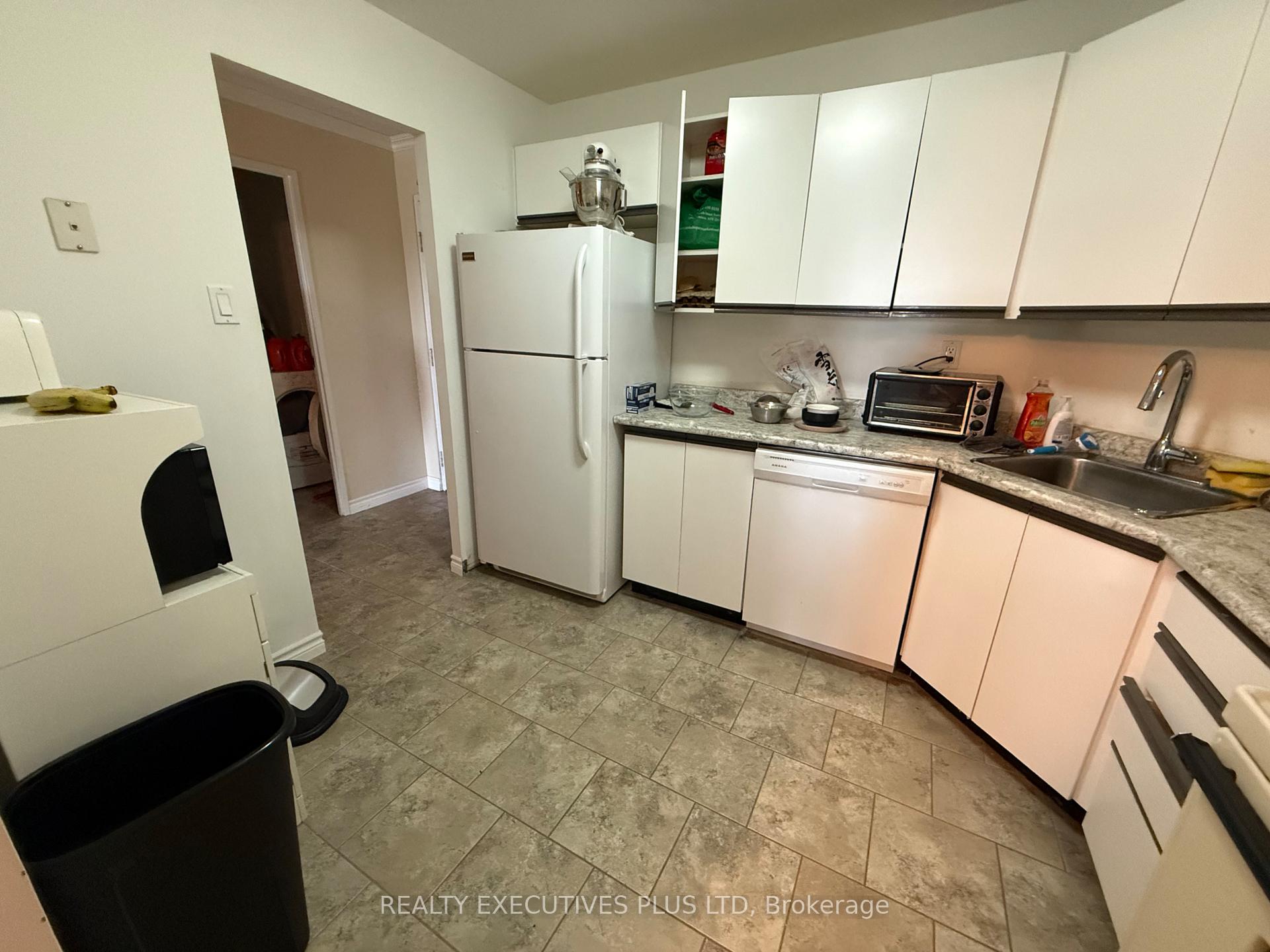 Photo 25 of Unit 806, 858 Commissioners Road E, London, South H — HOMEH