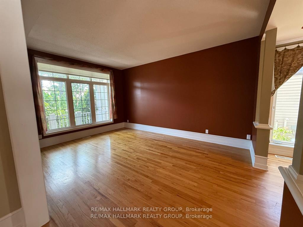 Photo 6 of 1111 Lichen Avenue, Ottawa, Avalon East — HOMEH