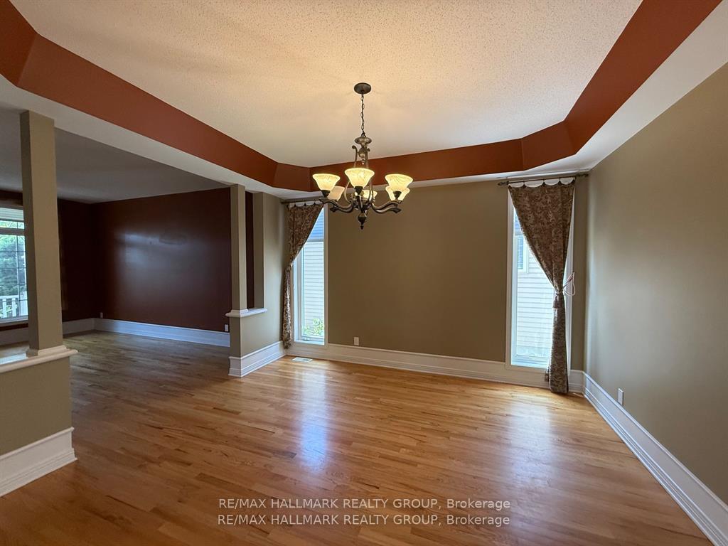 Photo 8 of 1111 Lichen Avenue, Ottawa, Avalon East — HOMEH