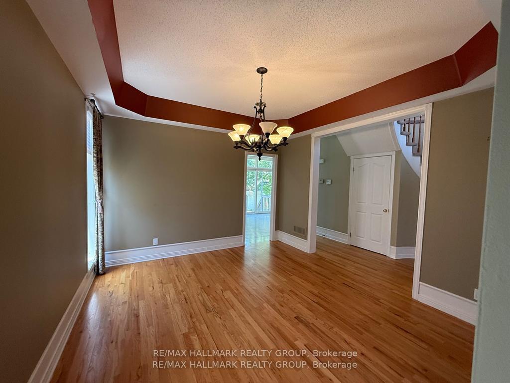 Photo 9 of 1111 Lichen Avenue, Ottawa, Avalon East — HOMEH