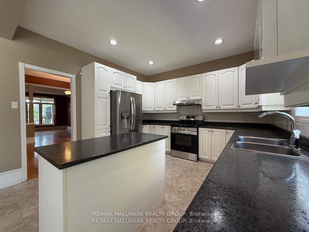Photo 11 of 1111 Lichen Avenue, Ottawa, Avalon East — HOMEH