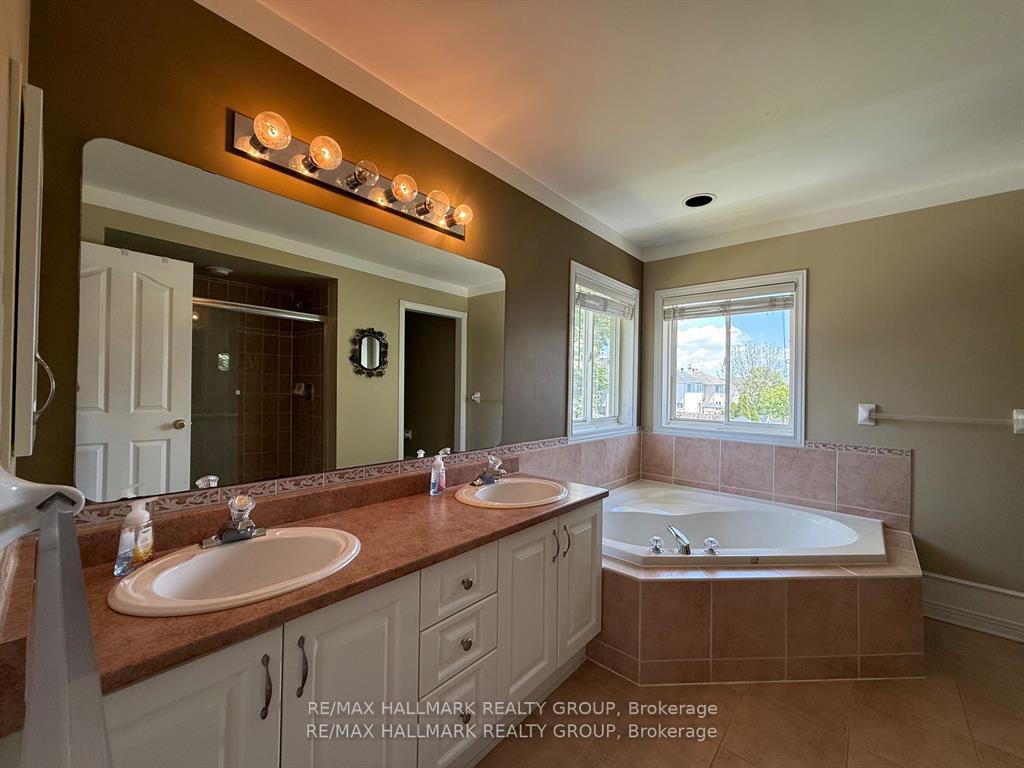 Photo 17 of 1111 Lichen Avenue, Ottawa, Avalon East — HOMEH