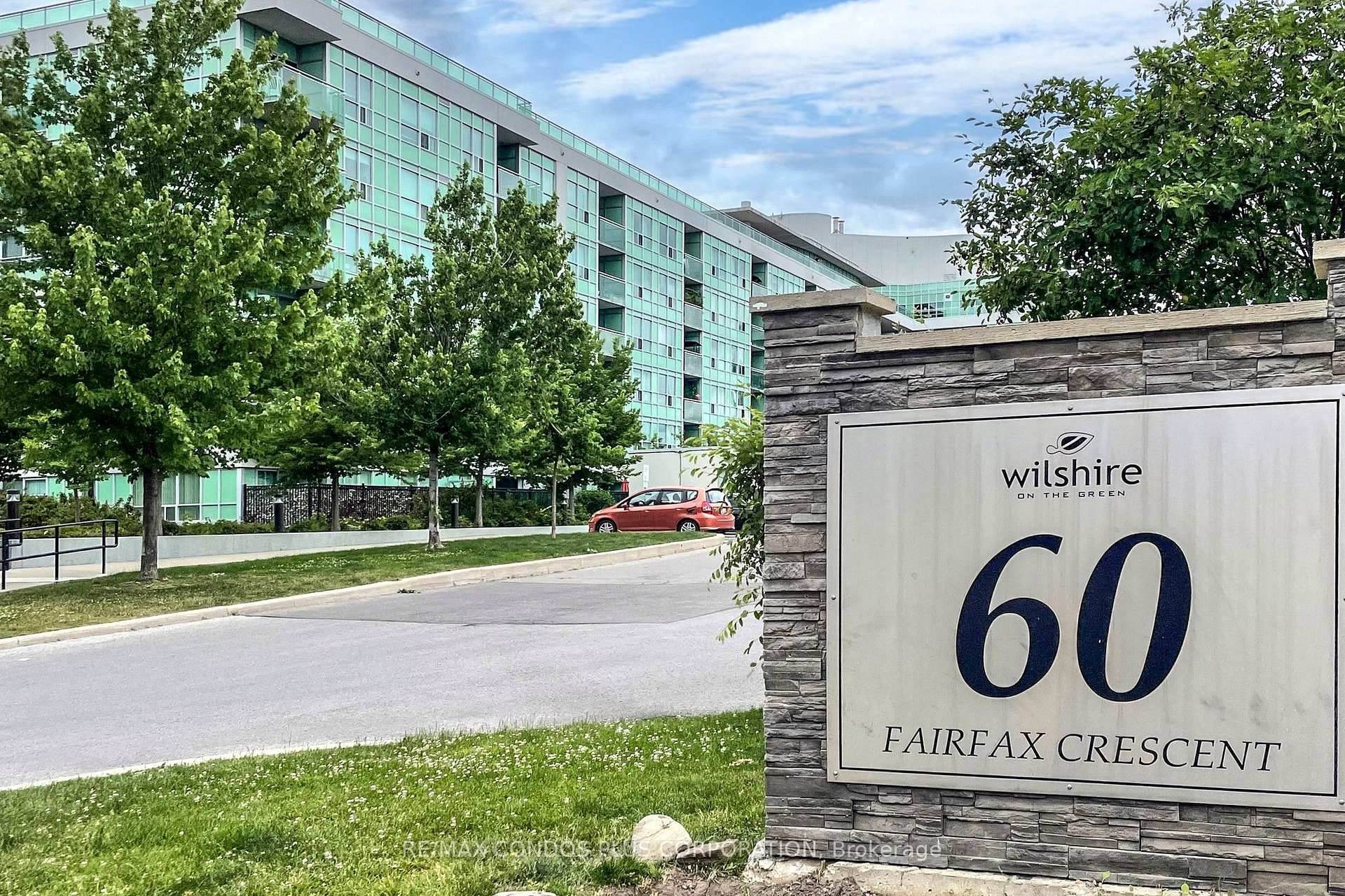 Photo 2 of Unit 315, 60 Fairfax Crescent, Scarborough, Clairlea-Birchmount — HOMEH