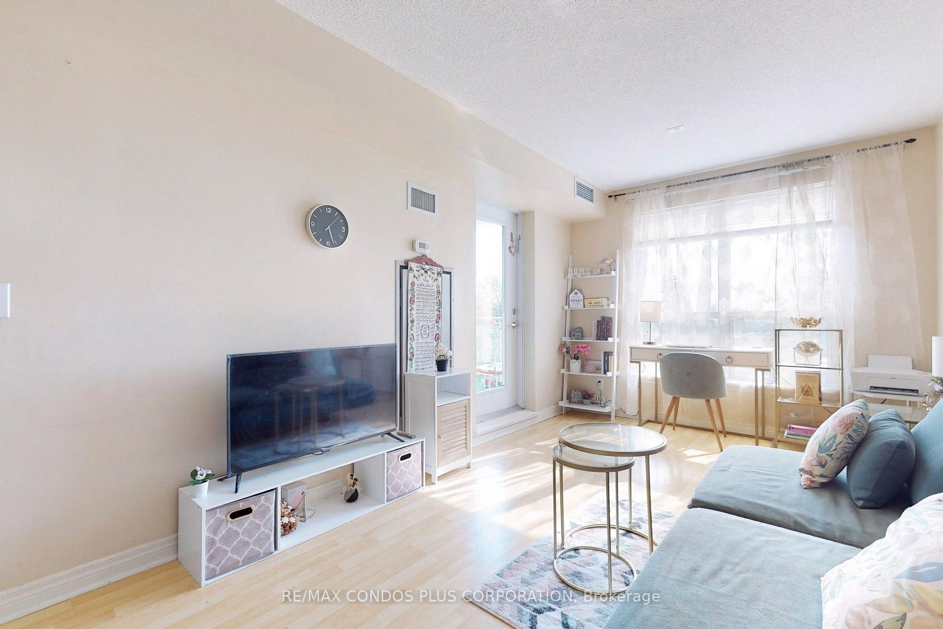 Photo 10 of Unit 315, 60 Fairfax Crescent, Scarborough, Clairlea-Birchmount — HOMEH
