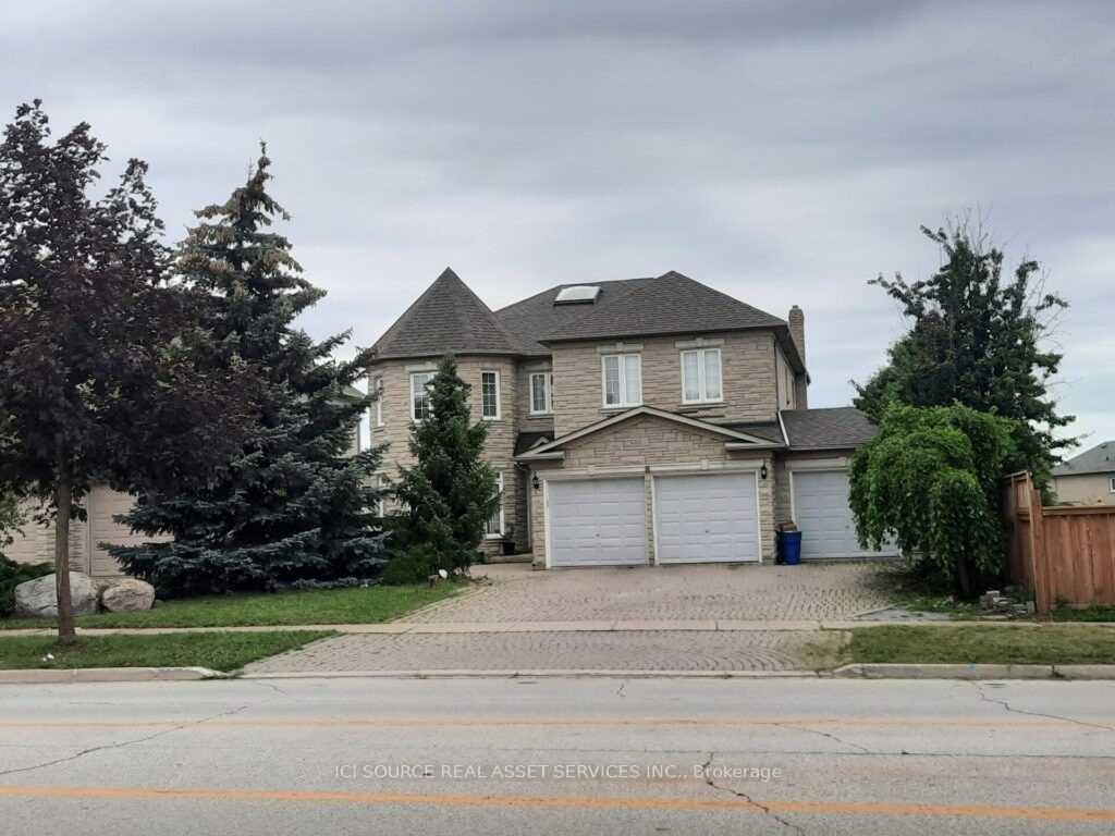 Front of Unit Lower, 8 Headford Avenue