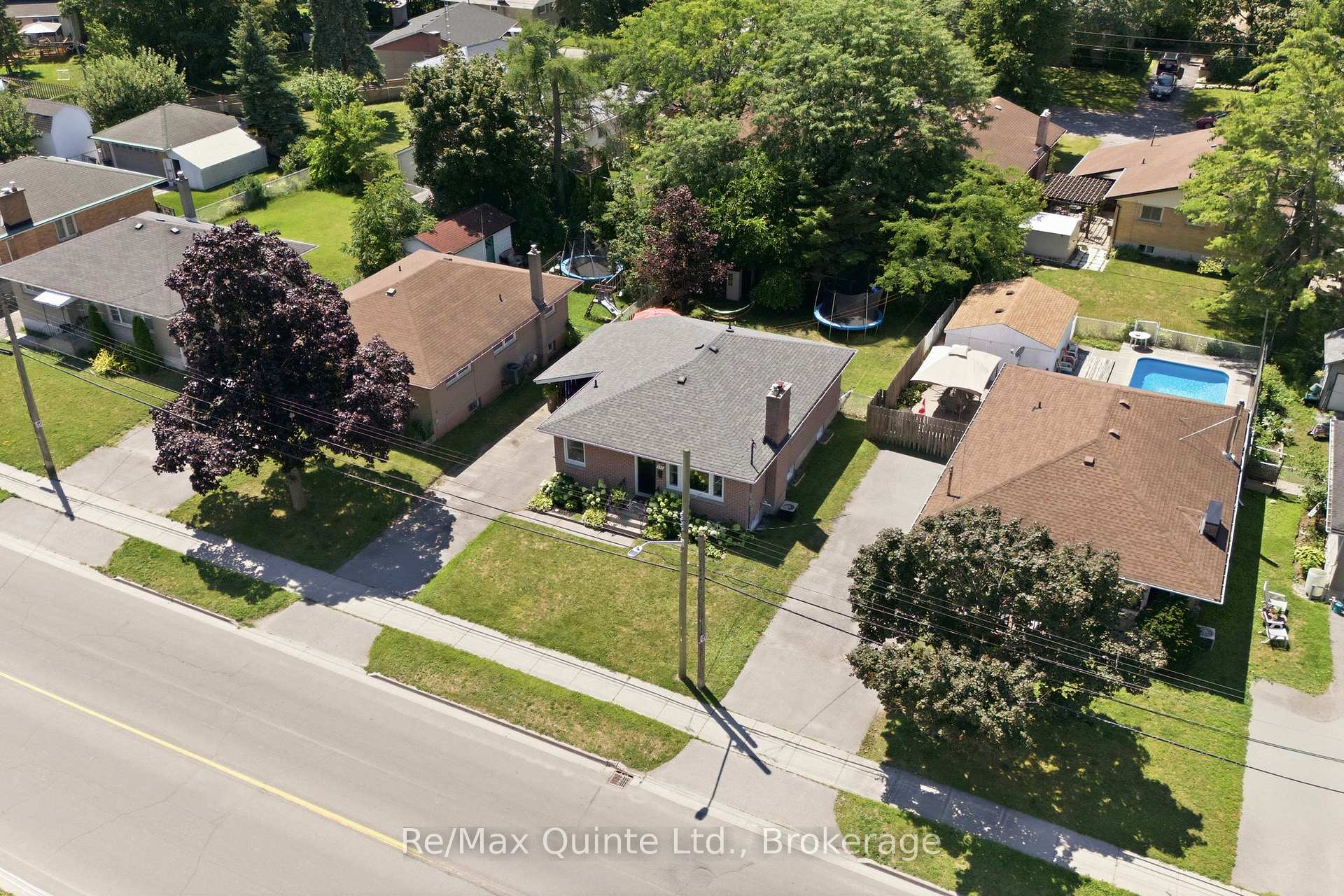 Photo 5 of 248 Farley Avenue, Belleville, Belleville Ward — HOMEH