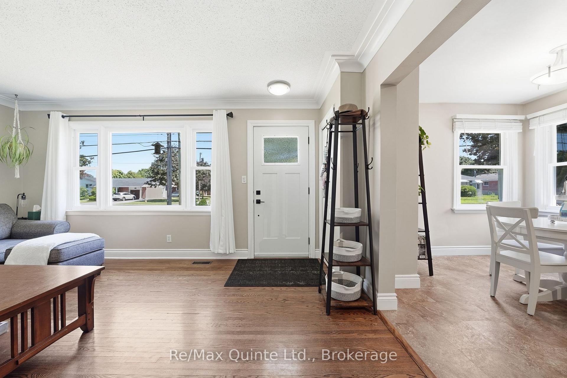 Photo 6 of 248 Farley Avenue, Belleville, Belleville Ward — HOMEH