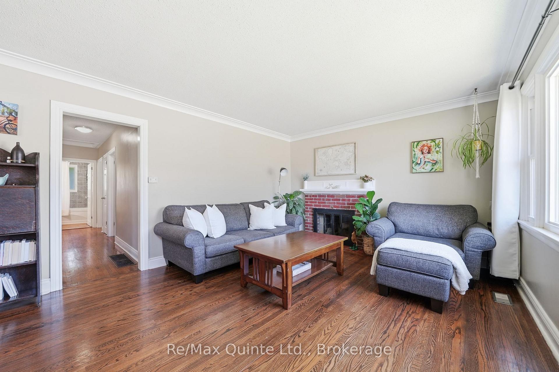 Photo 7 of 248 Farley Avenue, Belleville, Belleville Ward — HOMEH