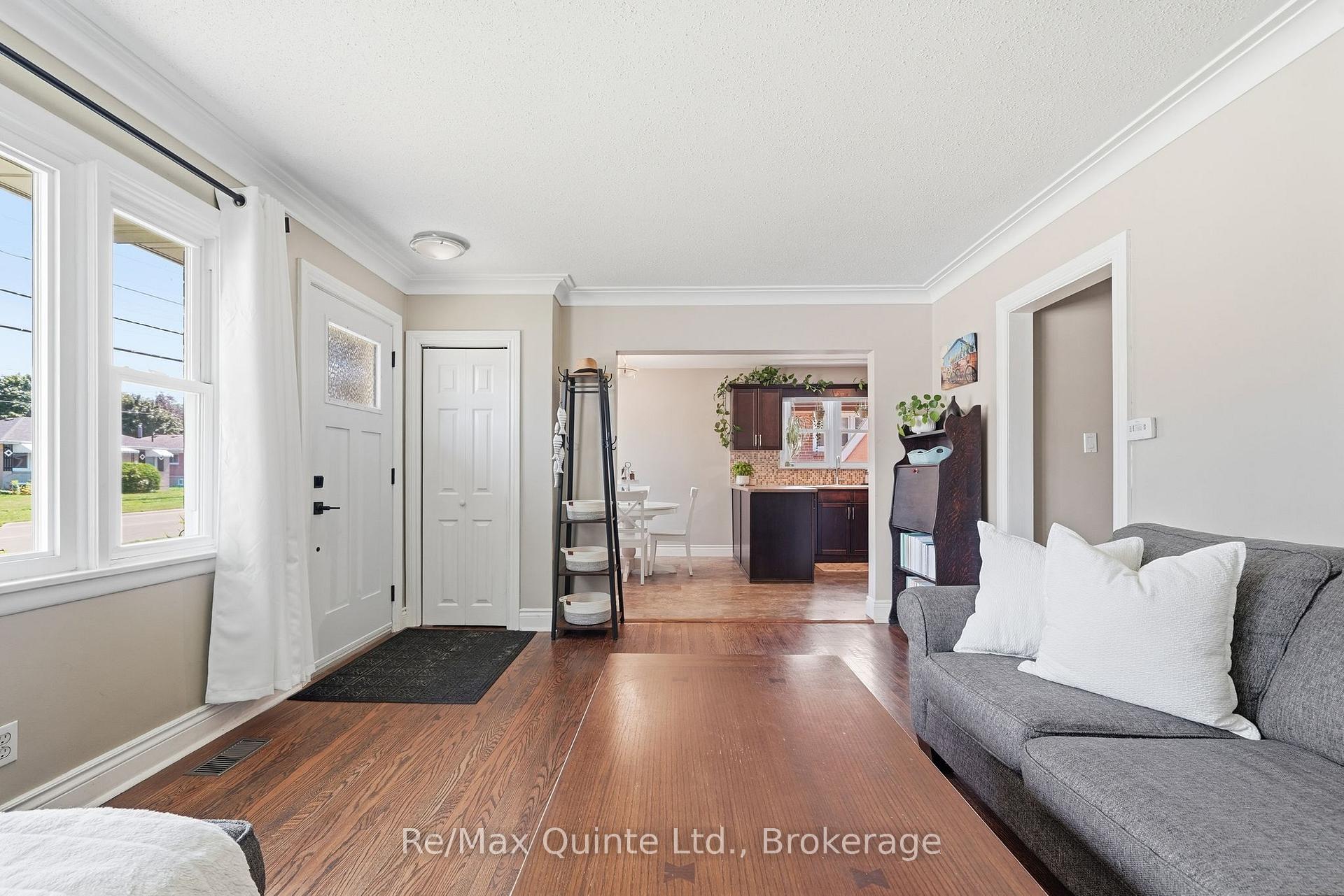 Photo 9 of 248 Farley Avenue, Belleville, Belleville Ward — HOMEH