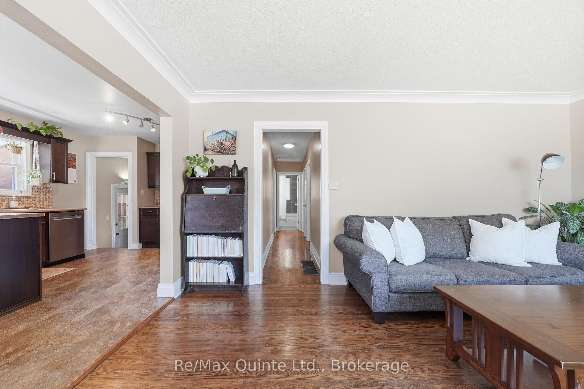 Photo 15 of 248 Farley Avenue, Belleville, Belleville Ward — HOMEH