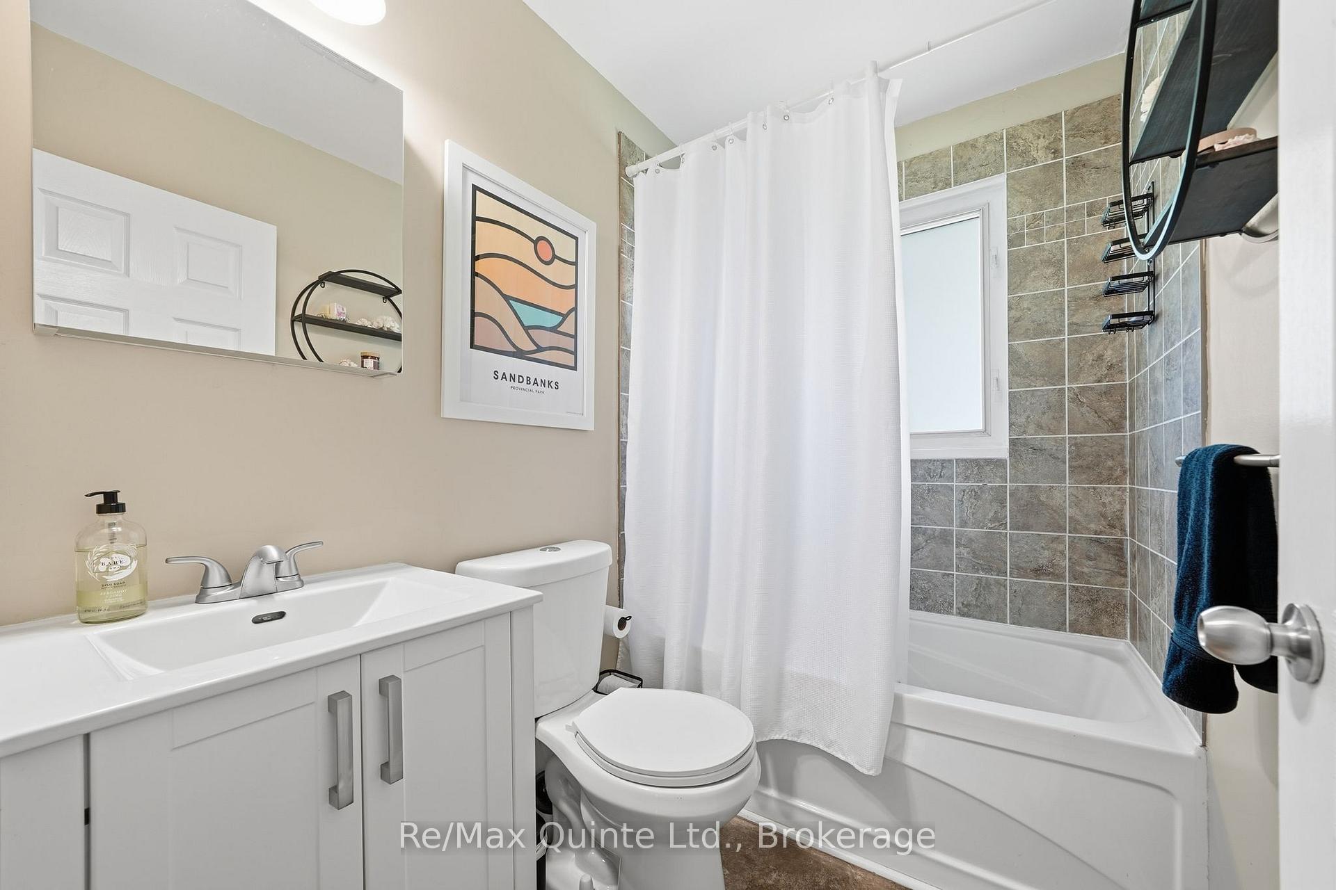 Photo 16 of 248 Farley Avenue, Belleville, Belleville Ward — HOMEH
