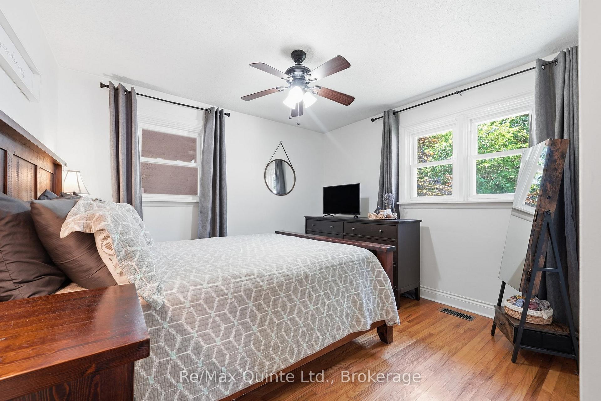 Photo 18 of 248 Farley Avenue, Belleville, Belleville Ward — HOMEH