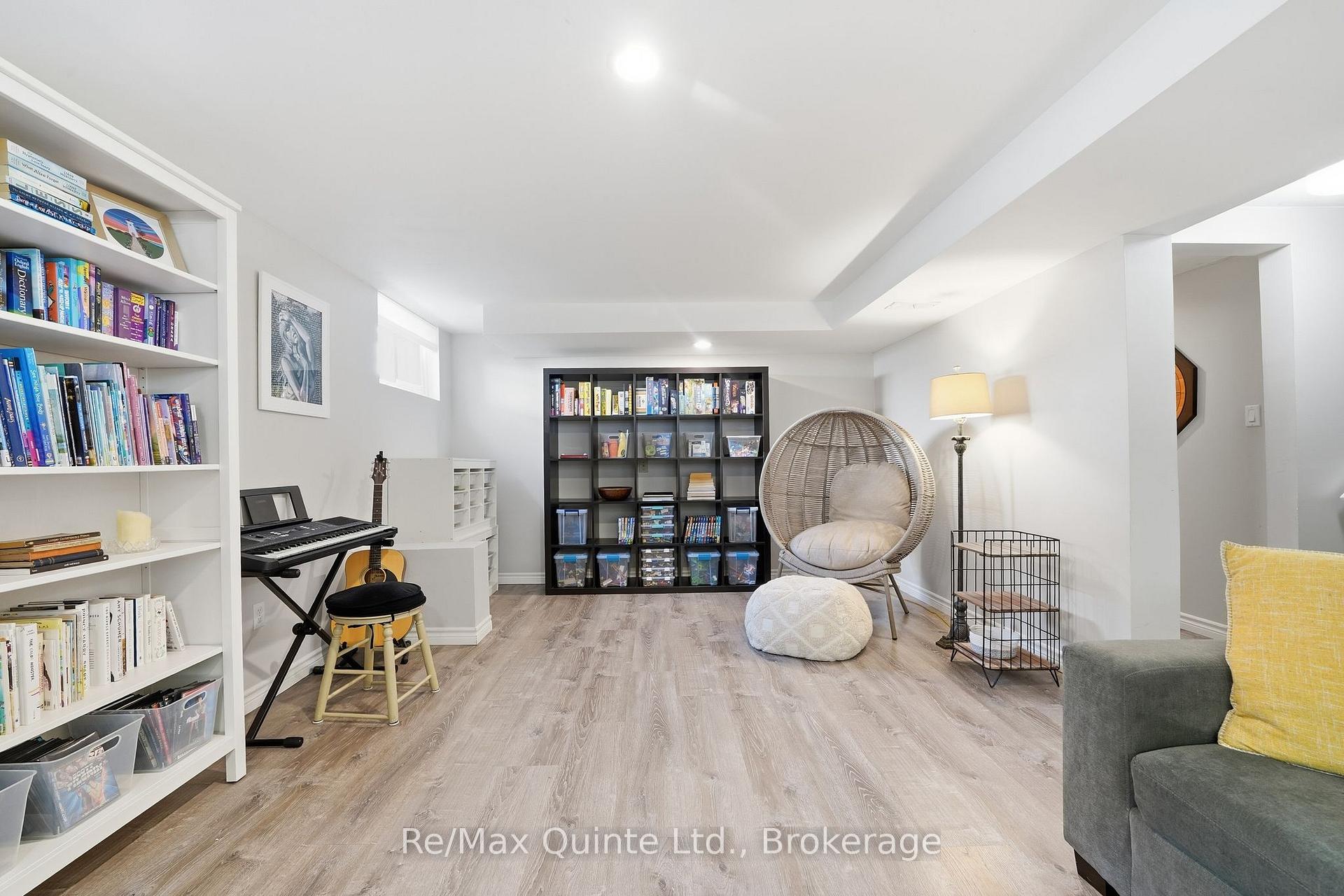 Photo 29 of 248 Farley Avenue, Belleville, Belleville Ward — HOMEH