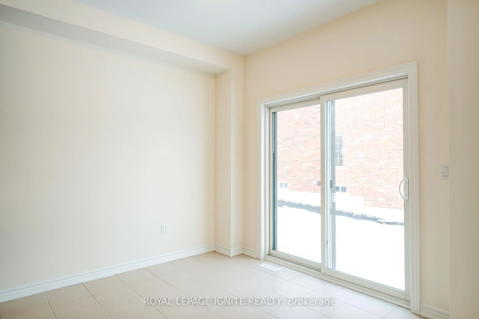 Photo 40 of 21 Raines Road, Scugog, Port Perry — HOMEH