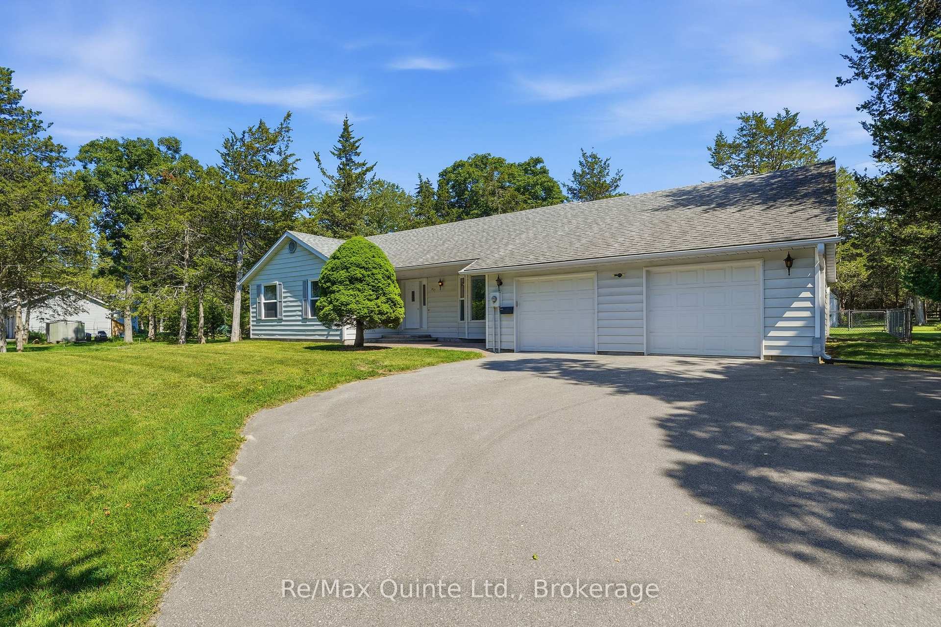 Photo 2 of 1076 Massassauga Road, Prince Edward County, Ameliasburg Ward — HOMEH