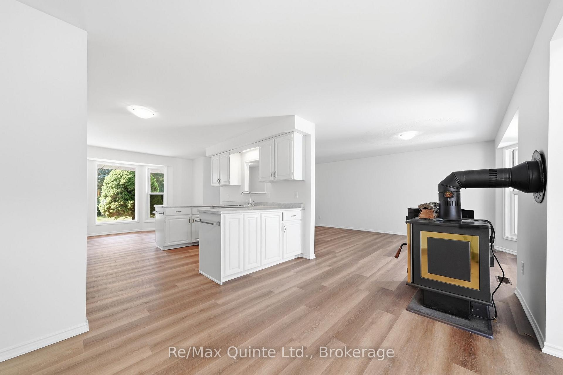 Photo 12 of 1076 Massassauga Road, Prince Edward County, Ameliasburg Ward — HOMEH