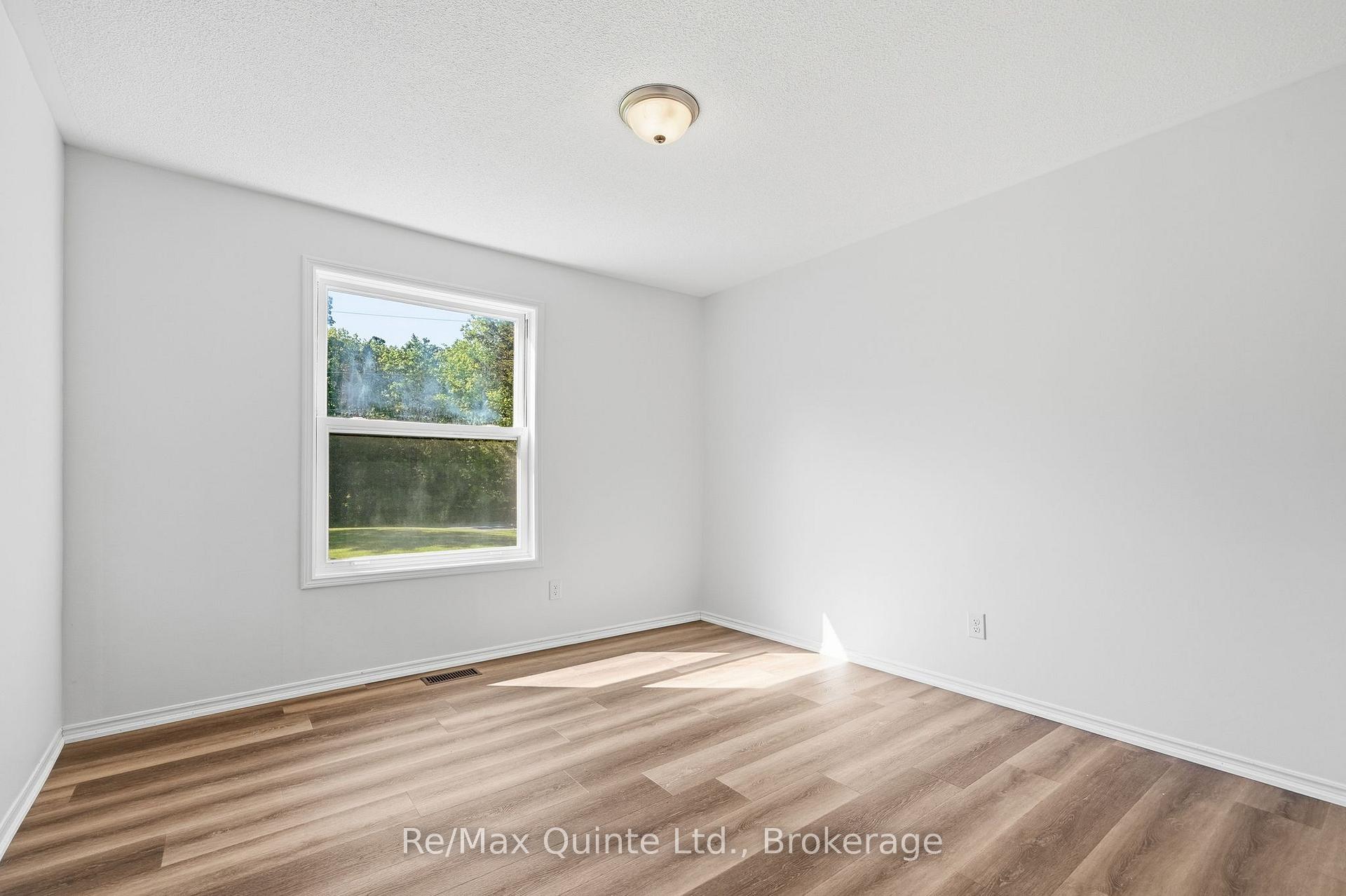 Photo 30 of 1076 Massassauga Road, Prince Edward County, Ameliasburg Ward — HOMEH
