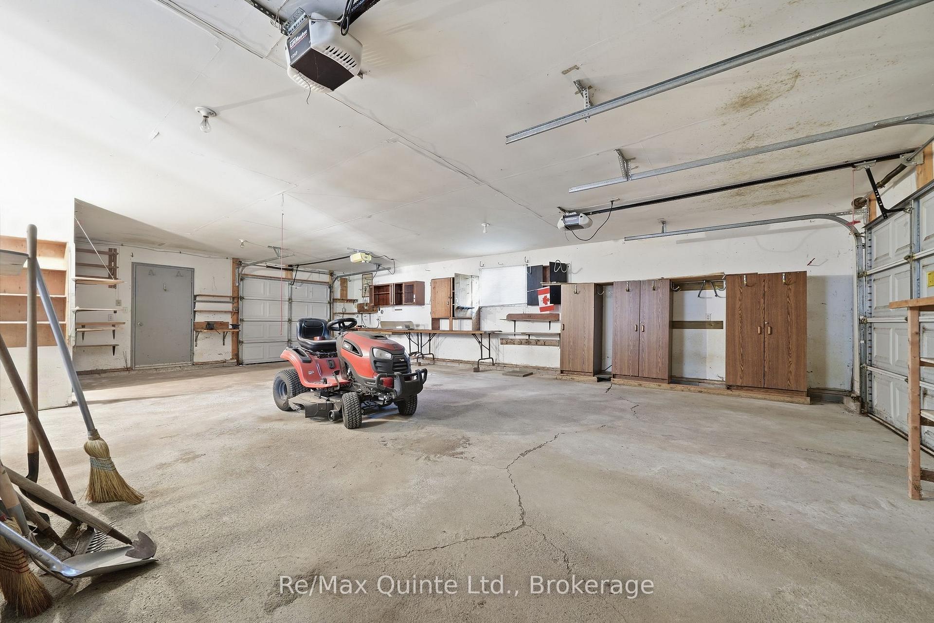 Photo 36 of 1076 Massassauga Road, Prince Edward County, Ameliasburg Ward — HOMEH