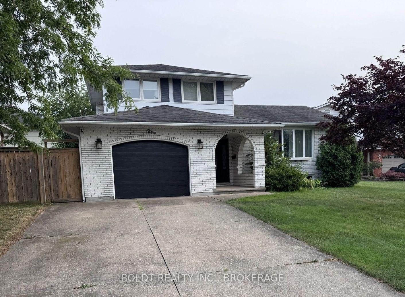 Photo 1 of 3 Wendover Place, St. Catharines, Lakeshore — HOMEH
