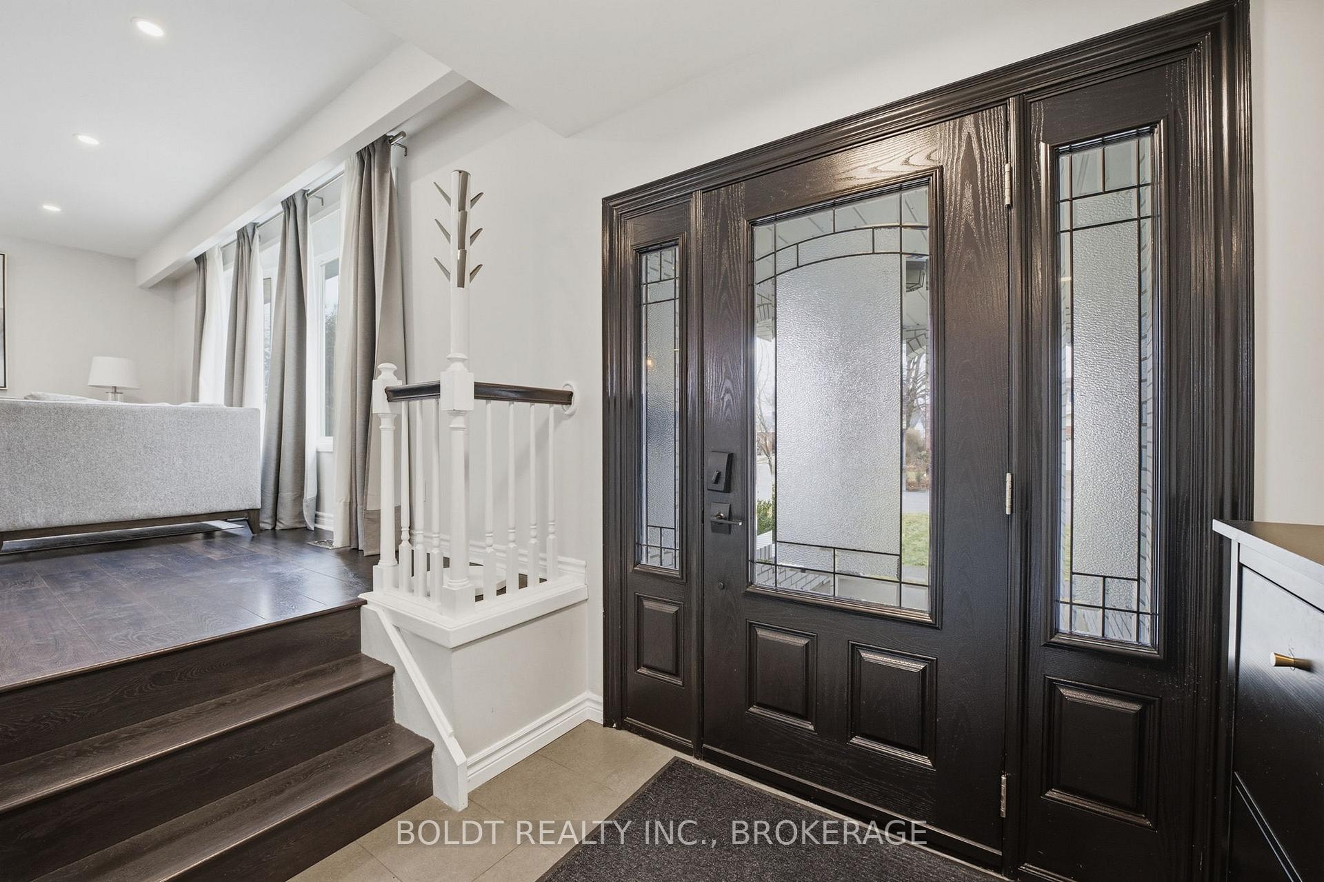 Photo 5 of 3 Wendover Place, St. Catharines, Lakeshore — HOMEH