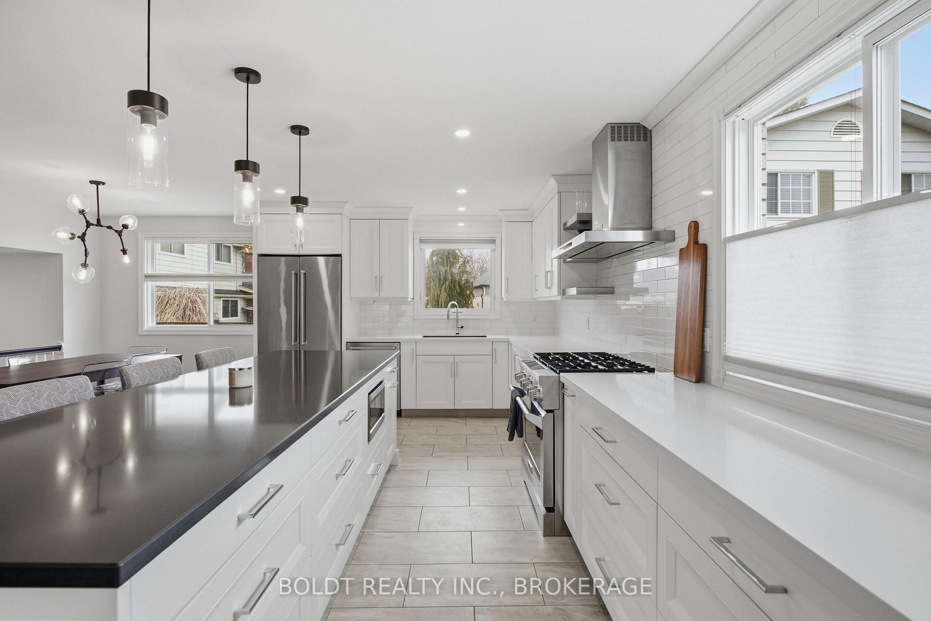 Photo 11 of 3 Wendover Place, St. Catharines, Lakeshore — HOMEH