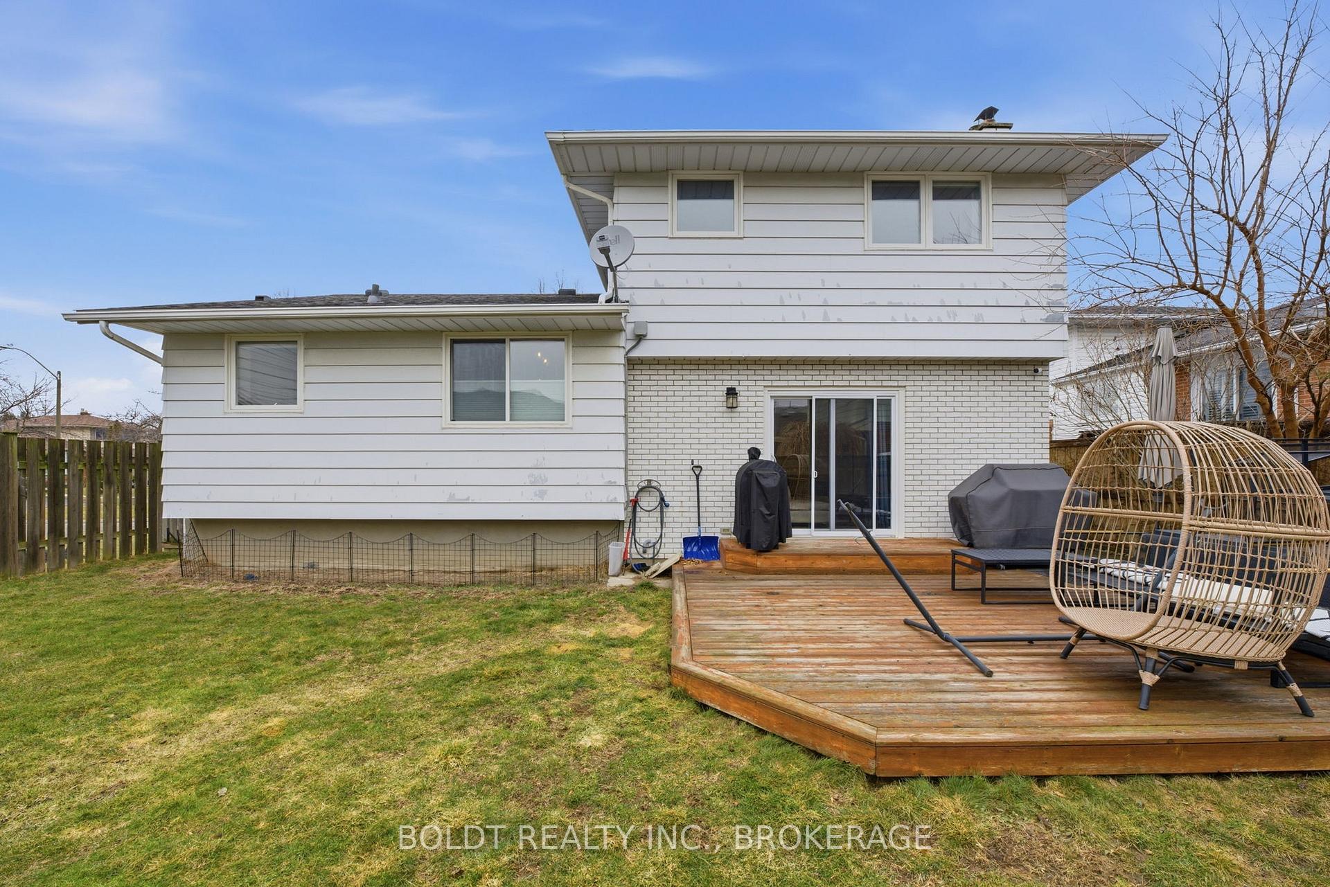 Photo 33 of 3 Wendover Place, St. Catharines, Lakeshore — HOMEH