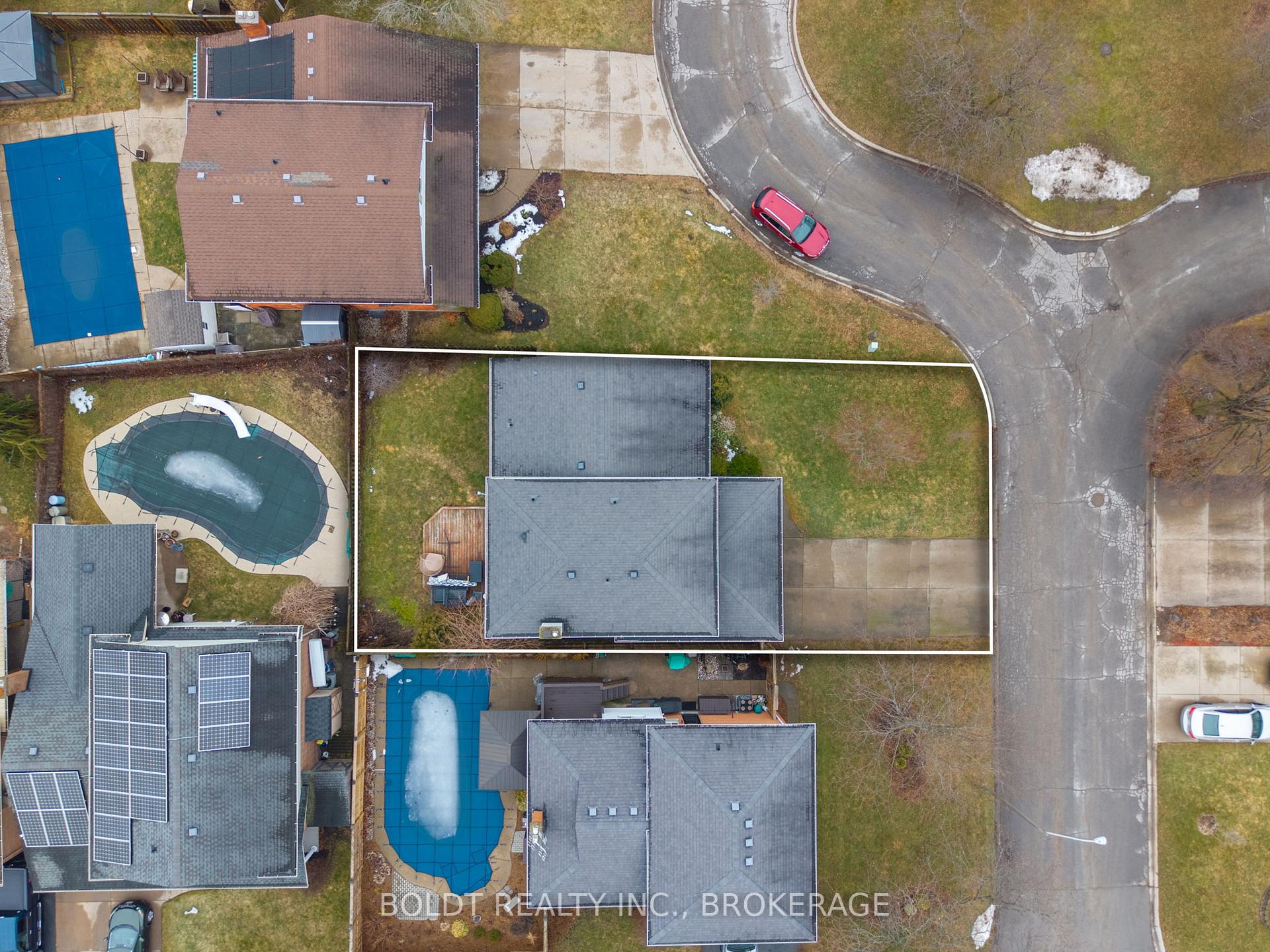 Photo 35 of 3 Wendover Place, St. Catharines, Lakeshore — HOMEH