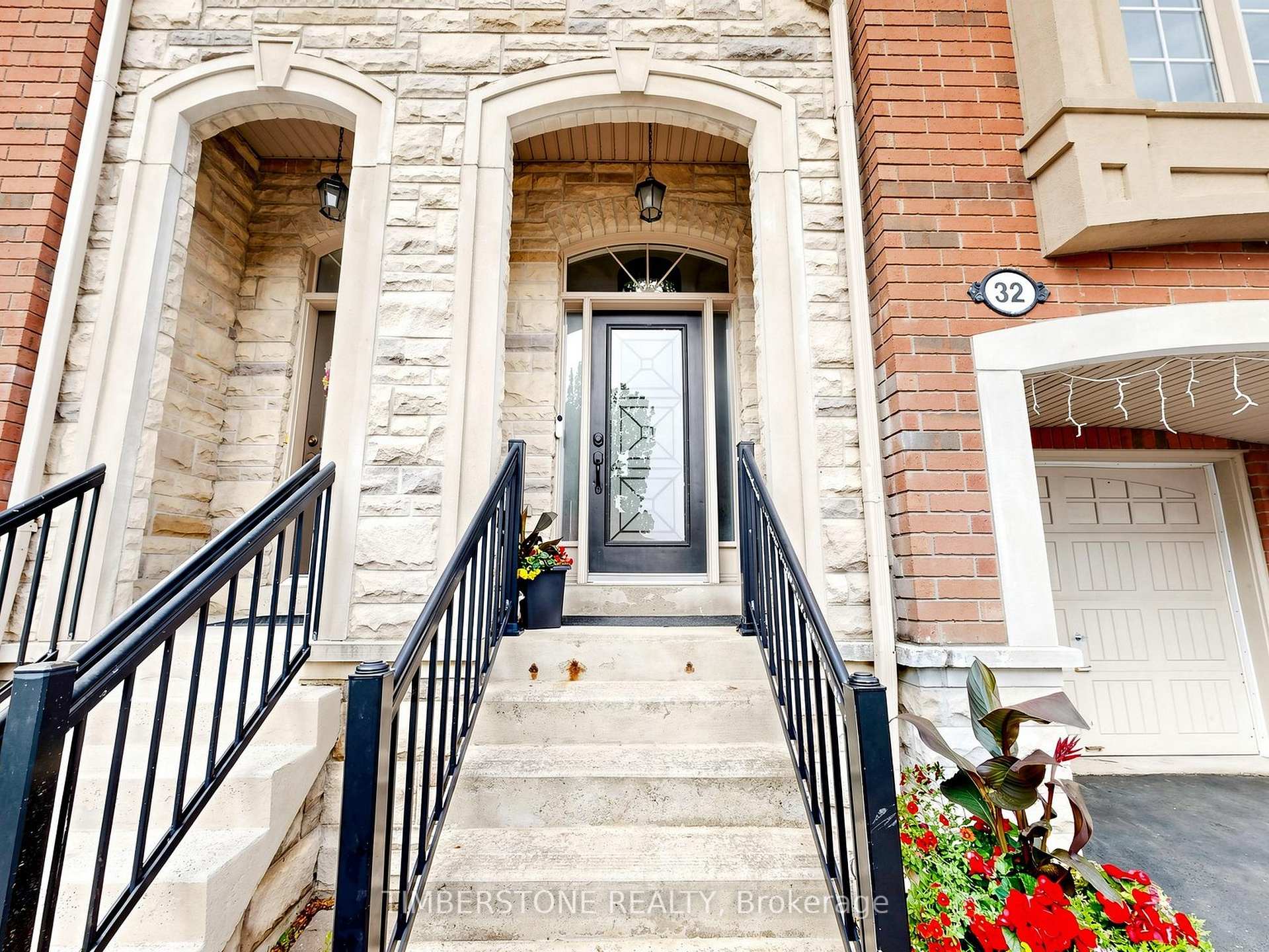 Photo 3 of 32 George Bogg Road, Vaughan, East Woodbridge — HOMEH