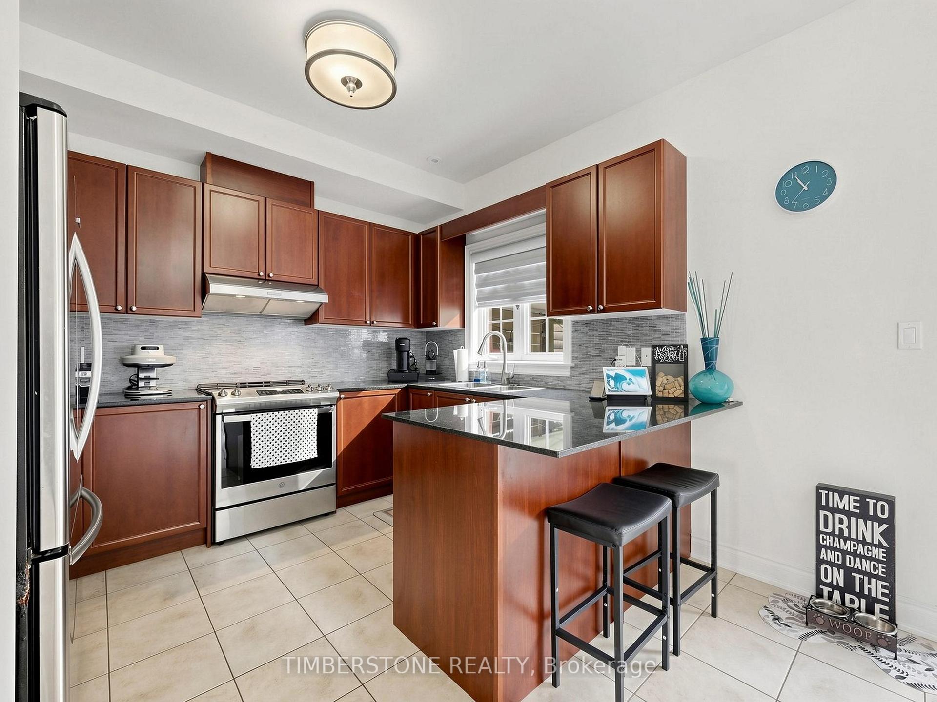 Photo 16 of 32 George Bogg Road, Vaughan, East Woodbridge — HOMEH