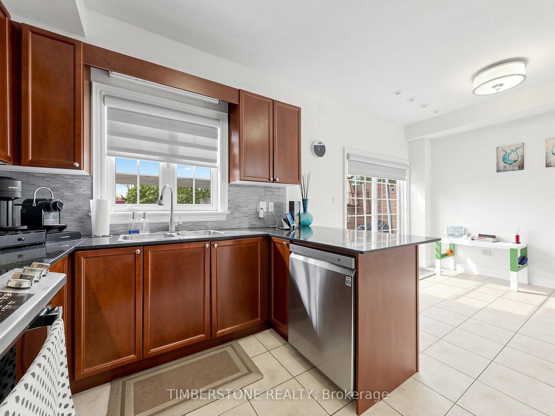 Photo 19 of 32 George Bogg Road, Vaughan, East Woodbridge — HOMEH