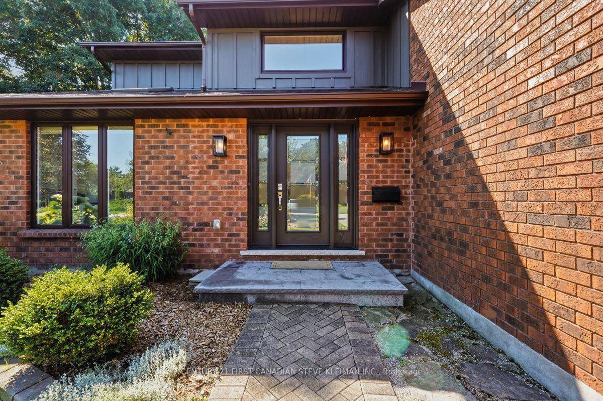 Photo 4 of 128 Salisbury Drive, Middlesex Centre, Birr — HOMEH