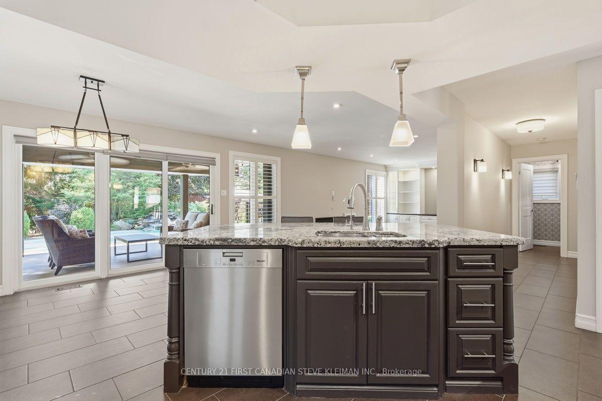 Photo 13 of 128 Salisbury Drive, Middlesex Centre, Birr — HOMEH