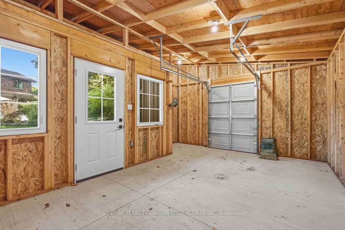 Photo 49 of 128 Salisbury Drive, Middlesex Centre, Birr — HOMEH