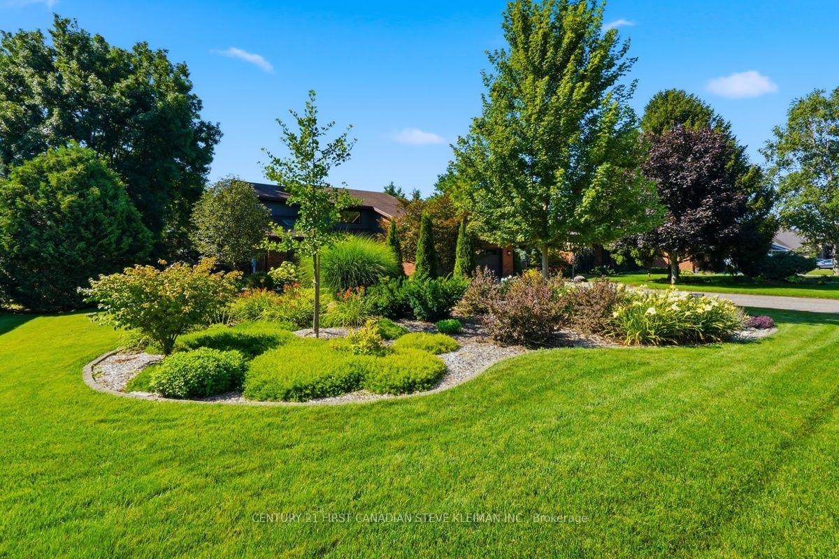 Photo 56 of 128 Salisbury Drive, Middlesex Centre, Birr — HOMEH